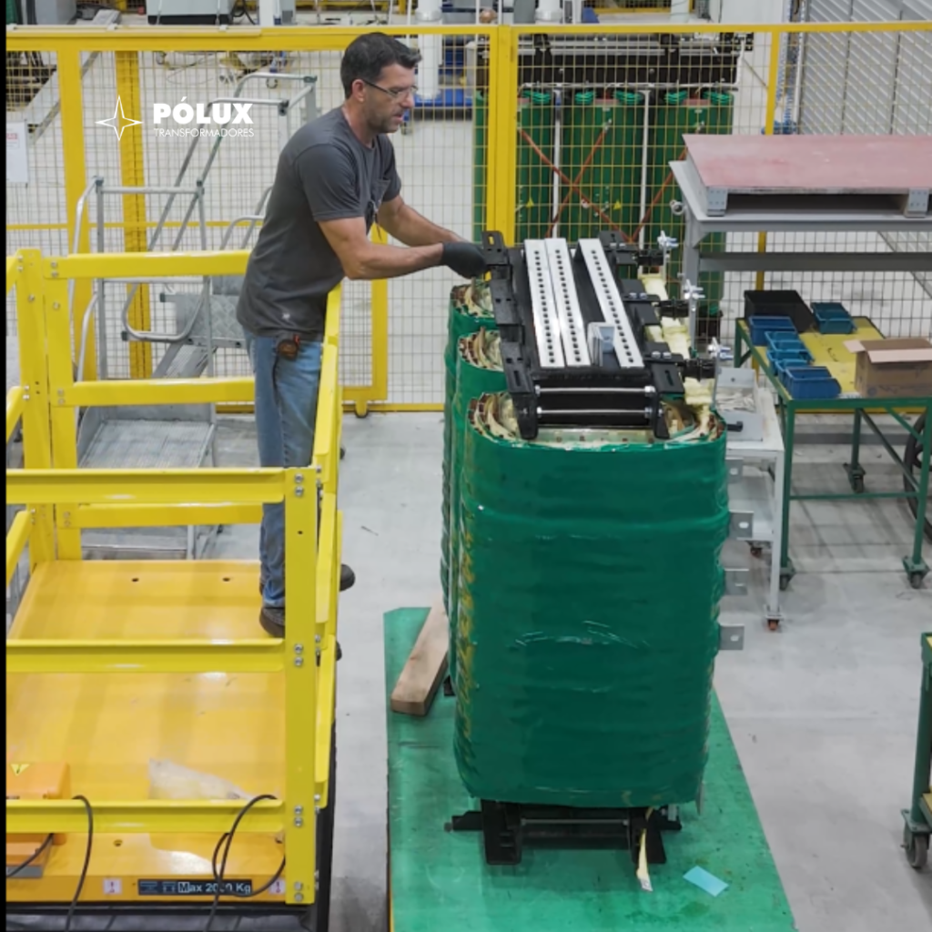 Transformadores a seco com monitoramento remoto