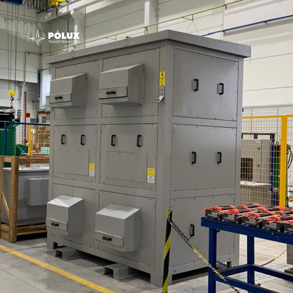 Transformador trifásico a seco para salas elétricas de data centers compactos