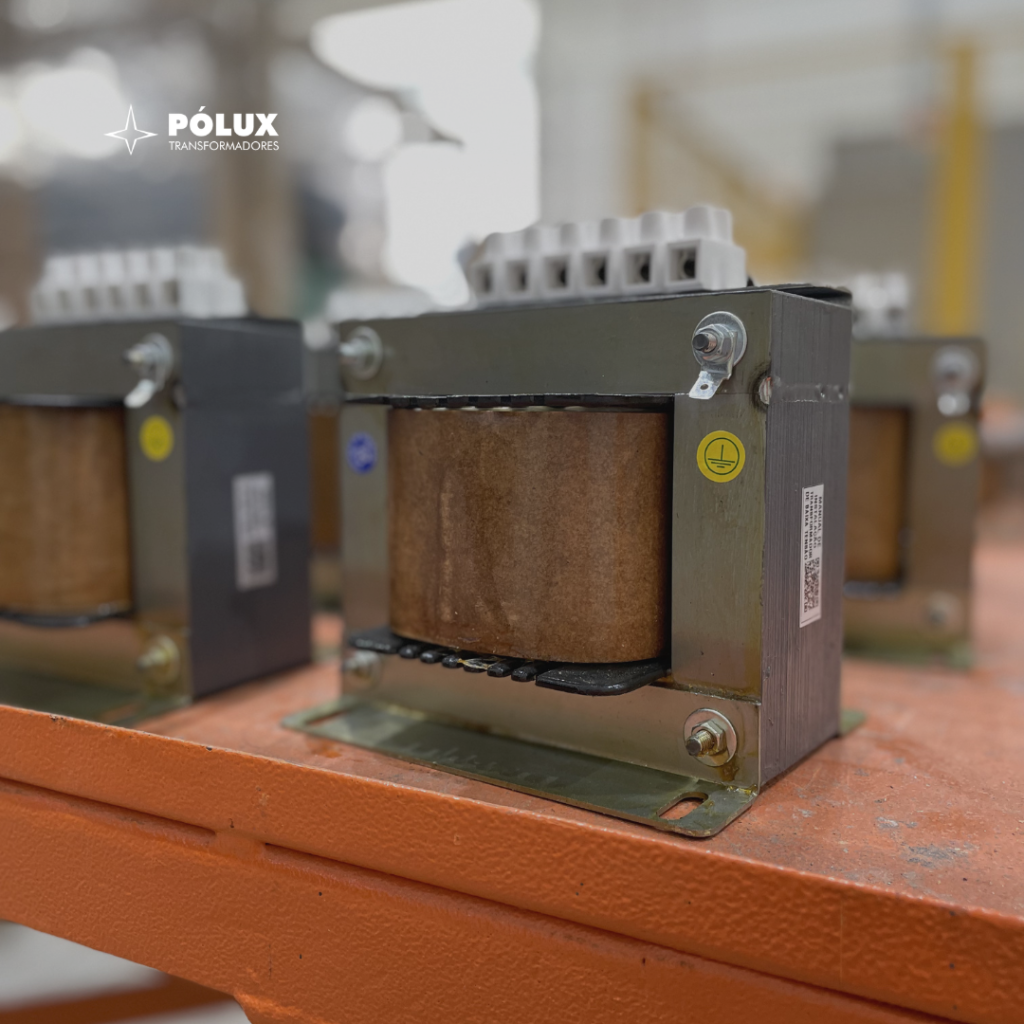 Autotransformadores trifásicos a seco para integração elétrica de navios de grande porte