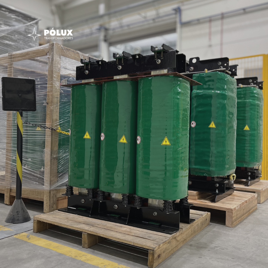 Transformador trifásico a seco para salas elétricas de data centers modulares